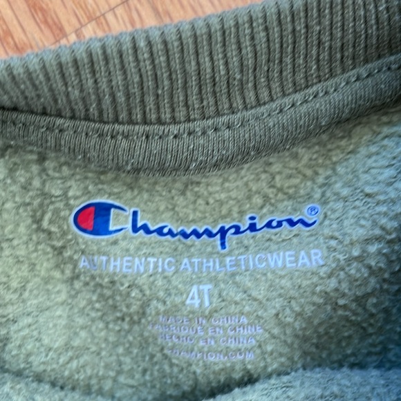 Bundle of 3-4T clothes - Picture 8 of 10